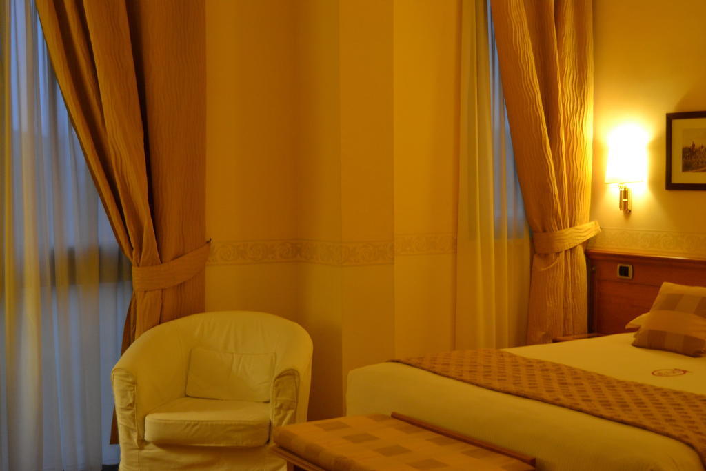 Seccy Hotel Boutique Art & Museum Fiumicino Room photo